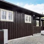 6 Person In Passebekk-by Traum *